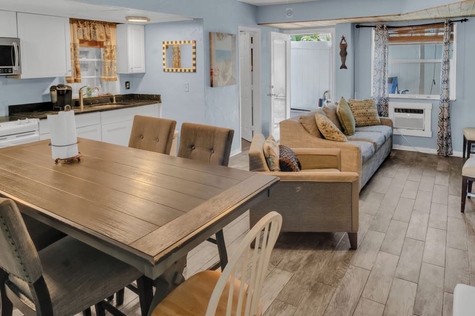 Open kitchen Living Room 70 inch  TV