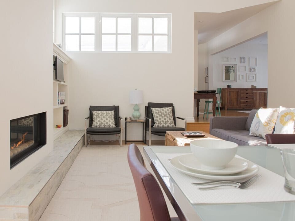 Living Room - Peaks on Gate - Niagara-on-the-Lake
