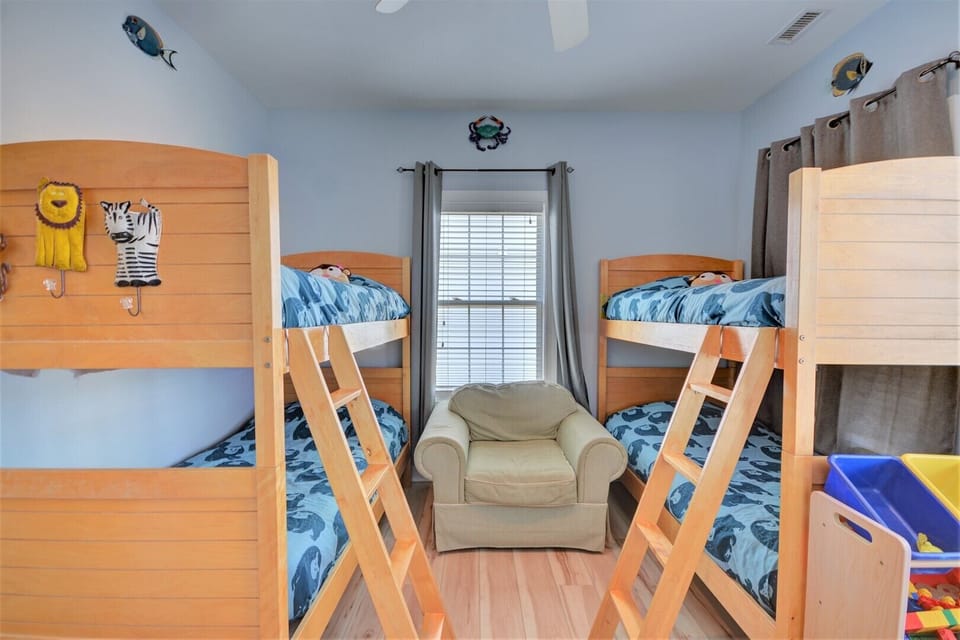 Downstairs Bunkbed SS Bedroom d
