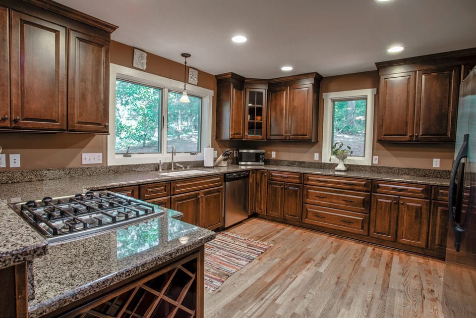Gas range and granite countertops