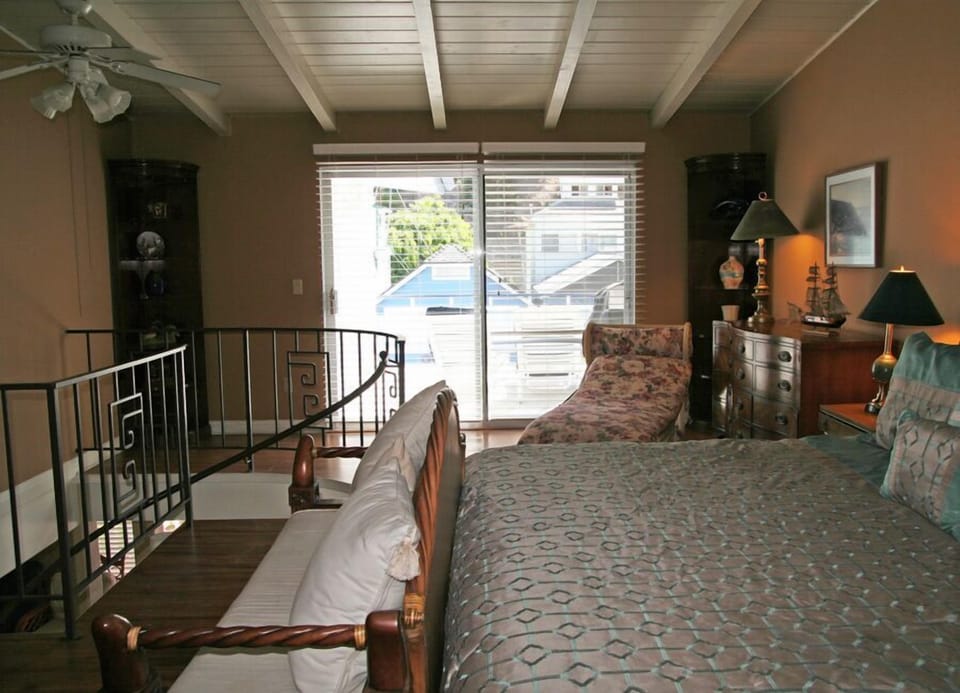 11-211 Claressa_master suite_0039.jpg