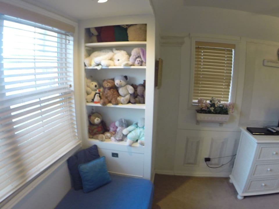 Bedroom 3
2 x twins