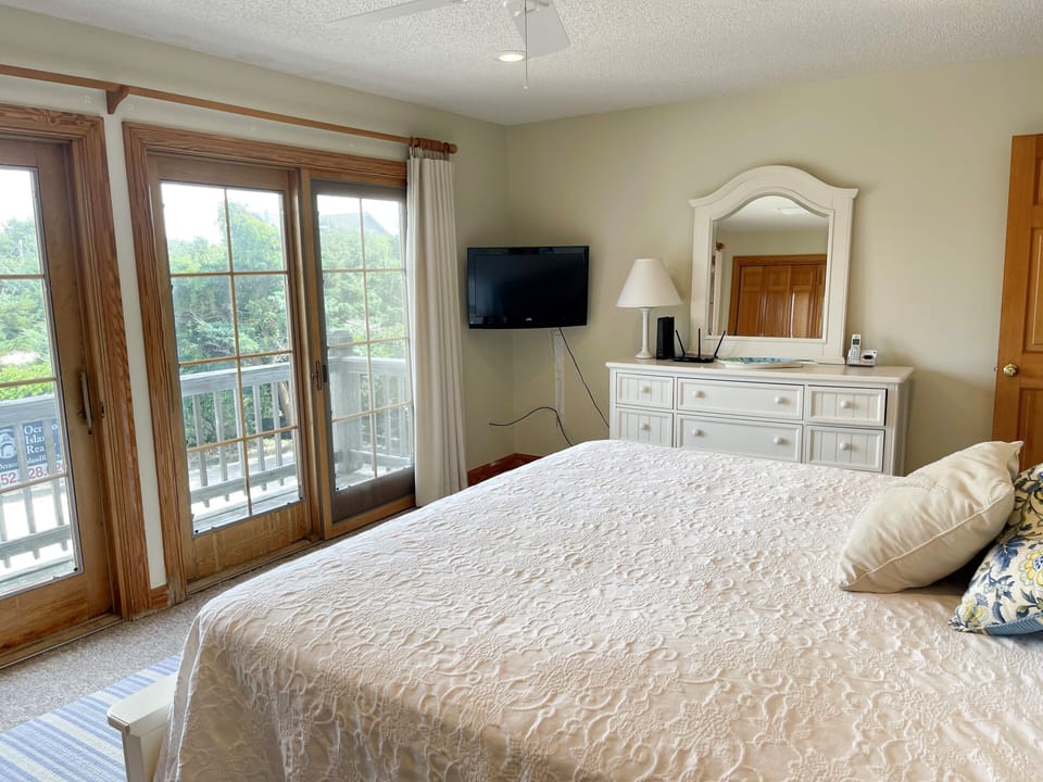 Primary Bedroom (alternate view)
