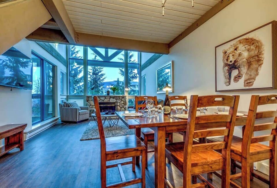 Dining Area - Greystone Lodge Unit 310