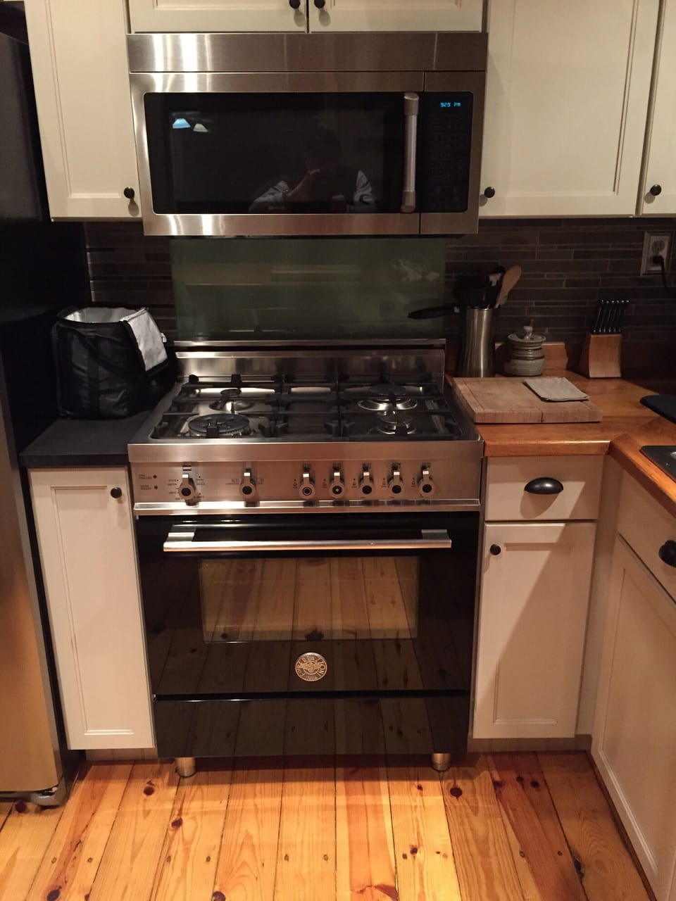 Gas stove with convection oven and built in Mirowave