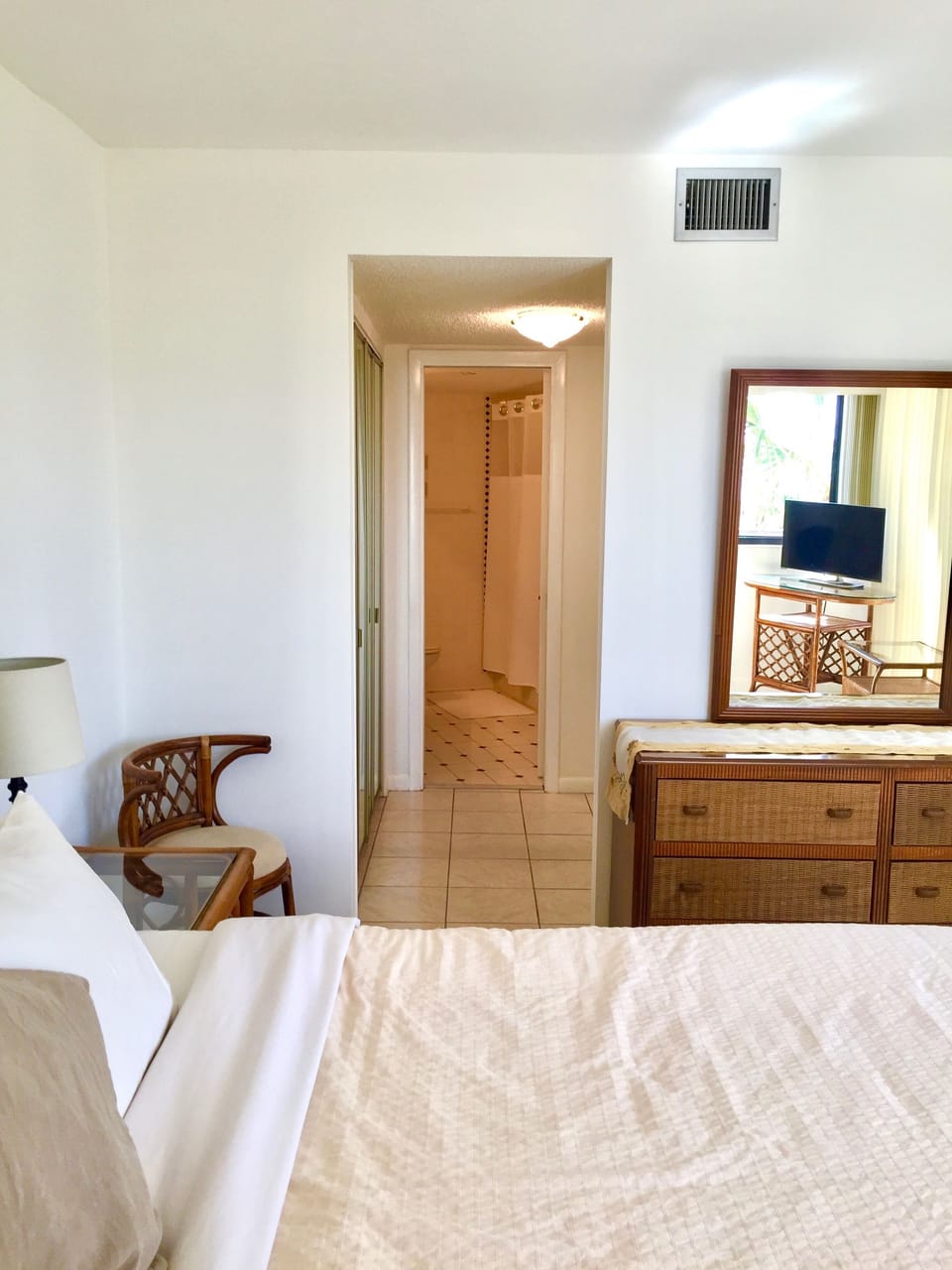 Towards walk-in closets and bathroom!
