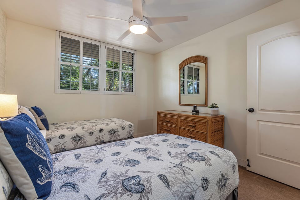 Second bedroom with 2 twin beds which can be converted to a king upon request