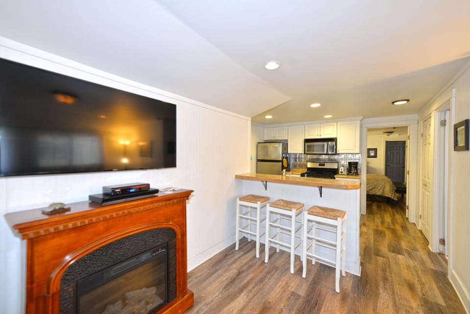 234CL - Fireplace