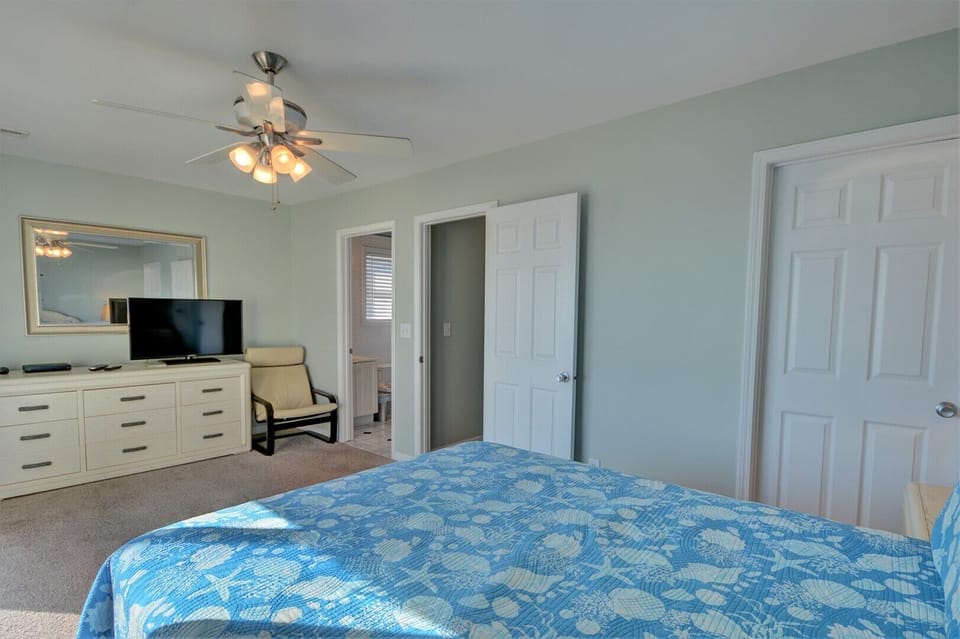AGE: Upstairs OF Queen Bedroom