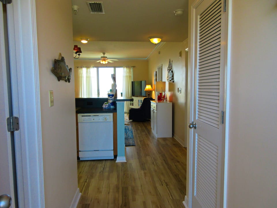 Entry - entryway