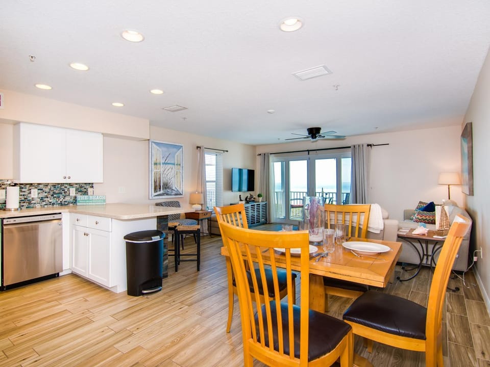 Dining, LIving room combo