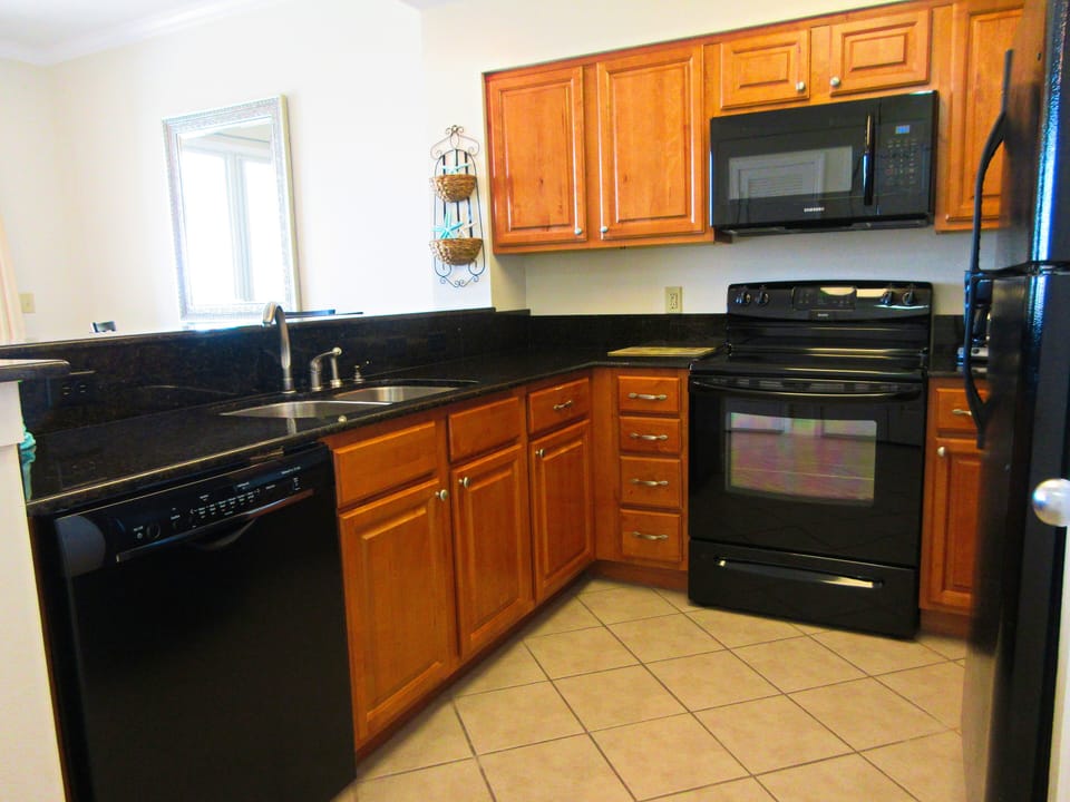 oven & dishwasher