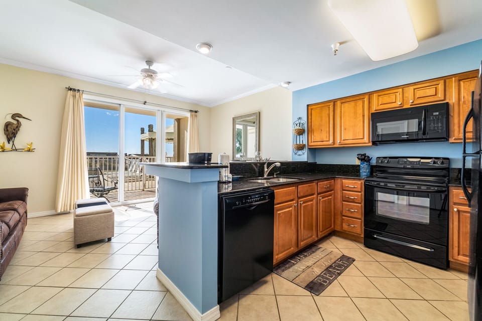 kitchen & balcony