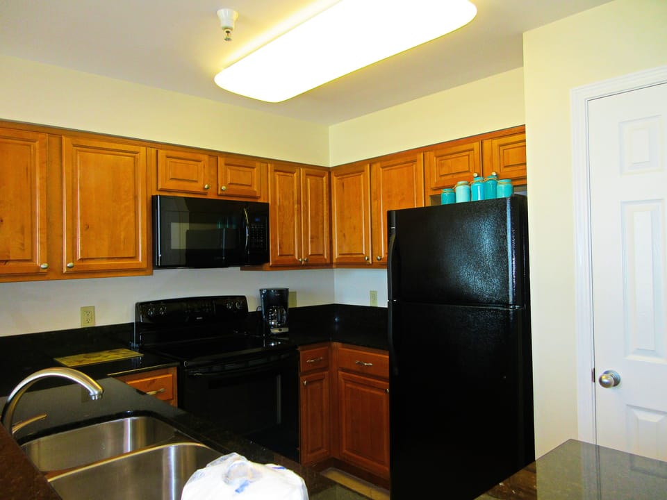 fridge & microwave