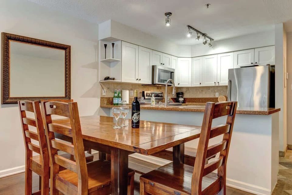 Dining Area for 6