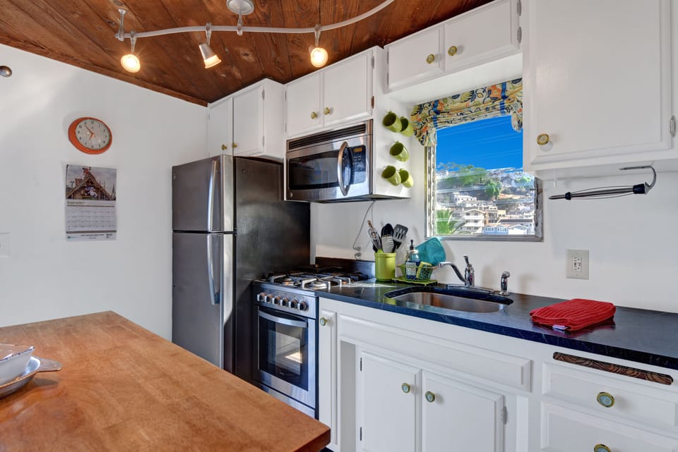 KITCHEN ANGLED.jpg
