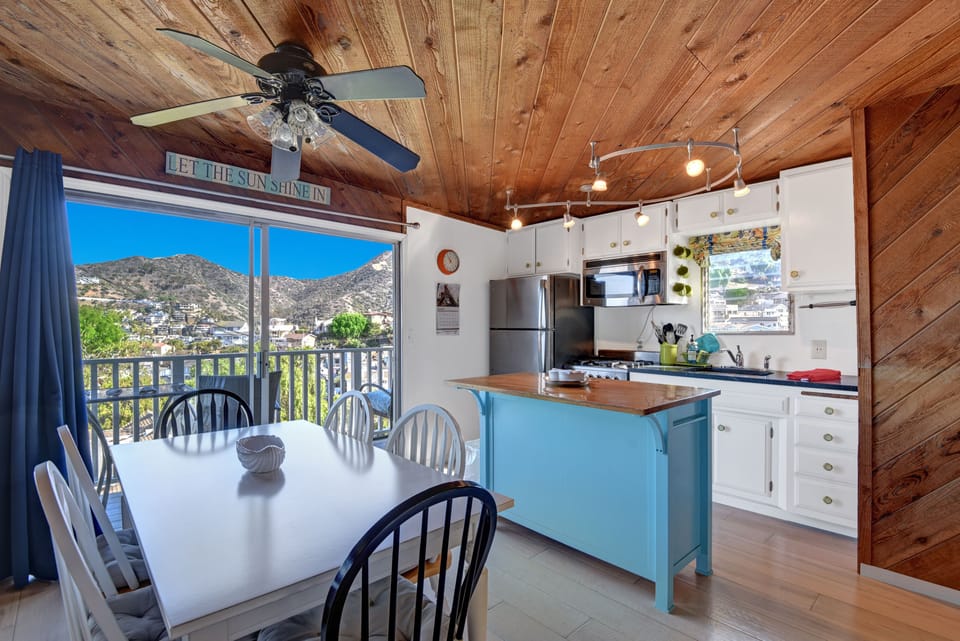 DINING ROOM TO KITCHEN OVER ISLAND.jpg