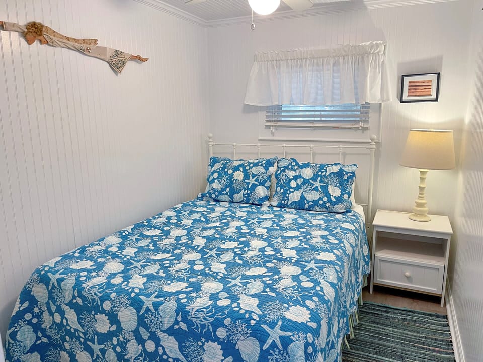 Queen Bed