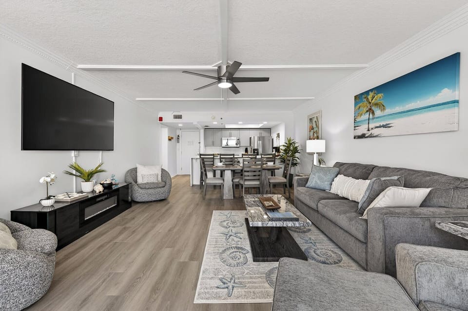 301 LIVING ROOM