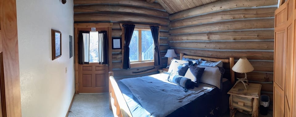 Aspen Queen Bedroom