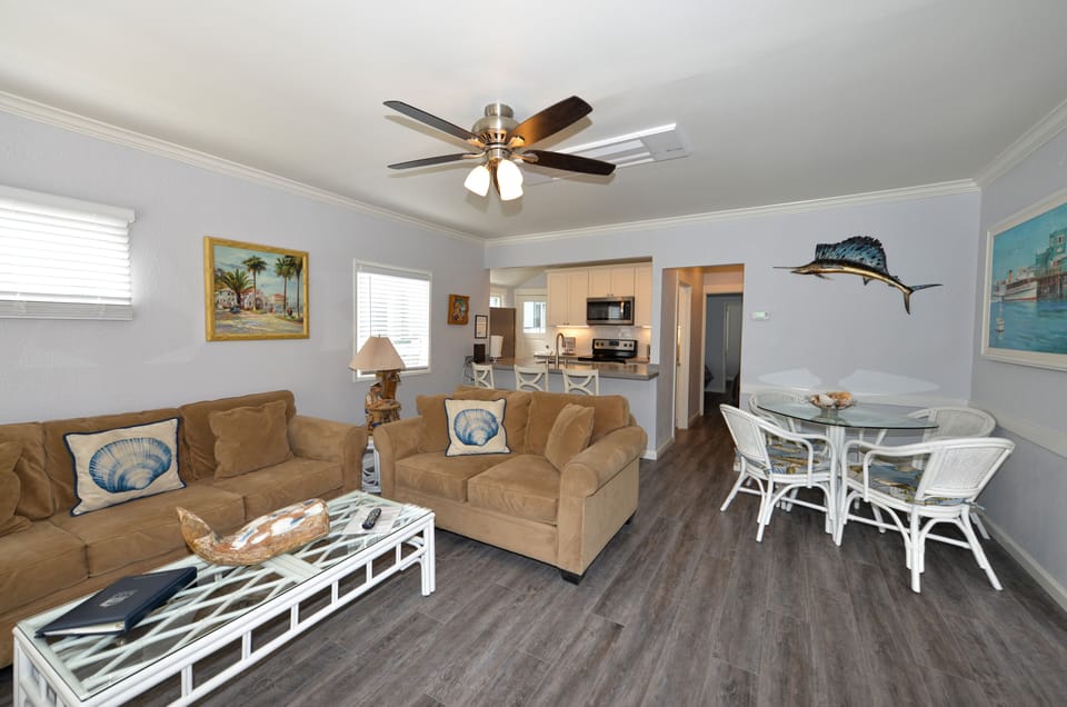 323CE - Living Area to Kitchen.jpg
