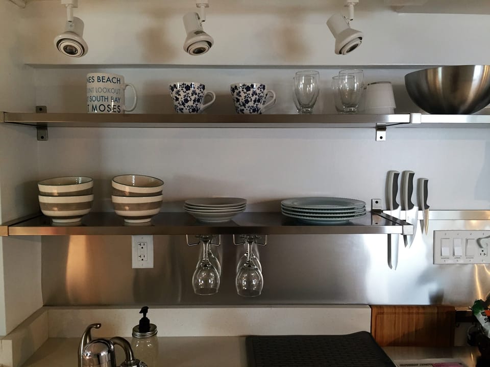 Fully stocked kitchen!