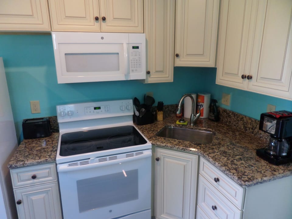 New kitchen cabinets  granite counters