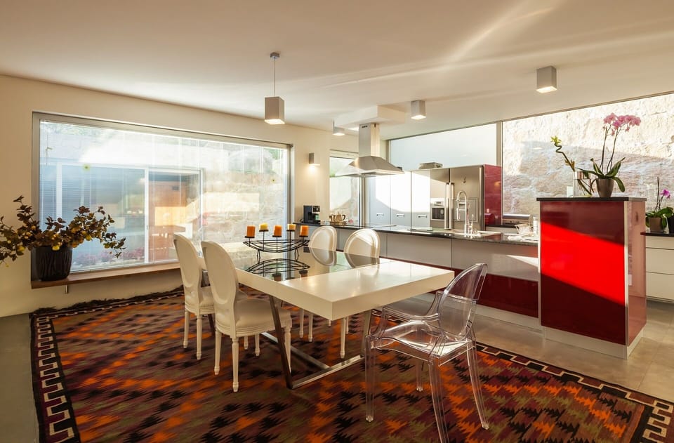 Cozinha e sala de jantar