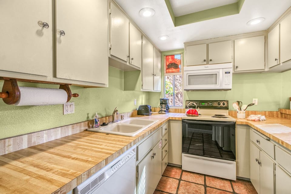 63SV - kitchen