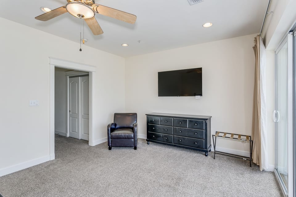 Primary Gulf front room sitting area