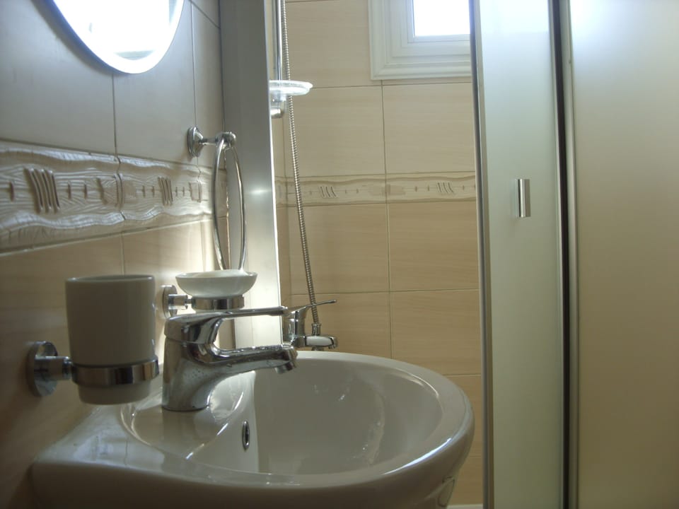 DOWN STAIR WC AND SHOWER