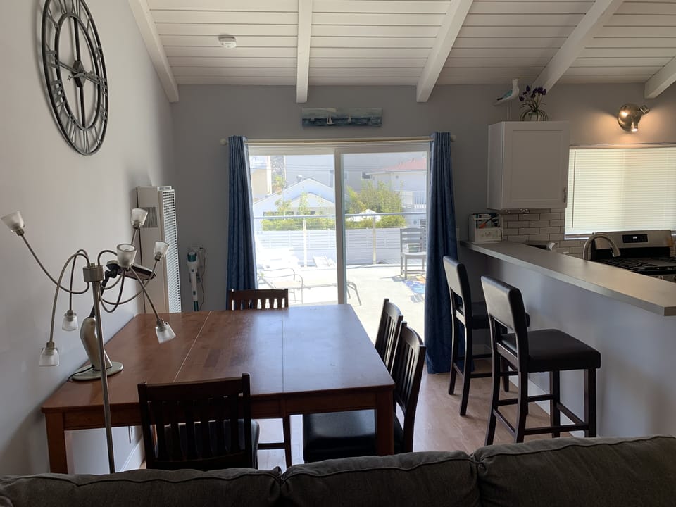 Family room area looking towards deck