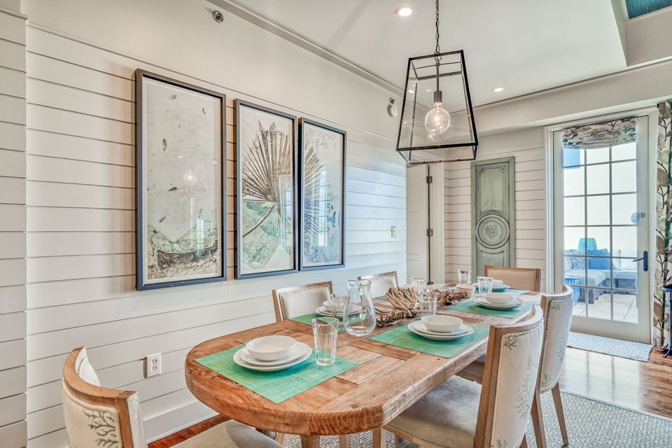 Dining Area - Seating for Six