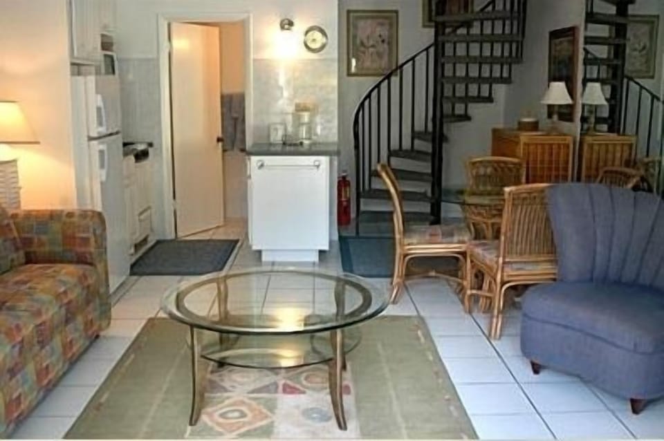 Sunrise Beach Hotel 1 Bedroom Living Area - Up to  5 Bedrooms Available