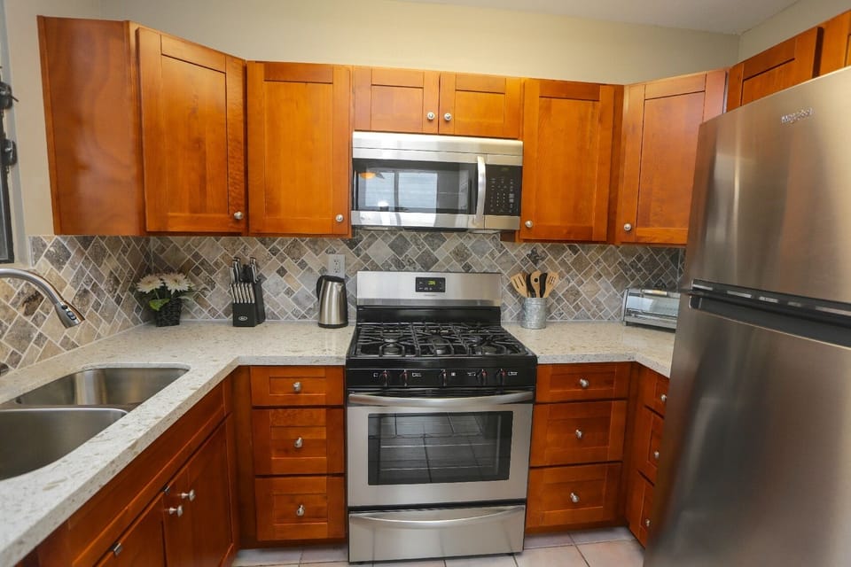 Granite counter tops and all the appliances you will need
