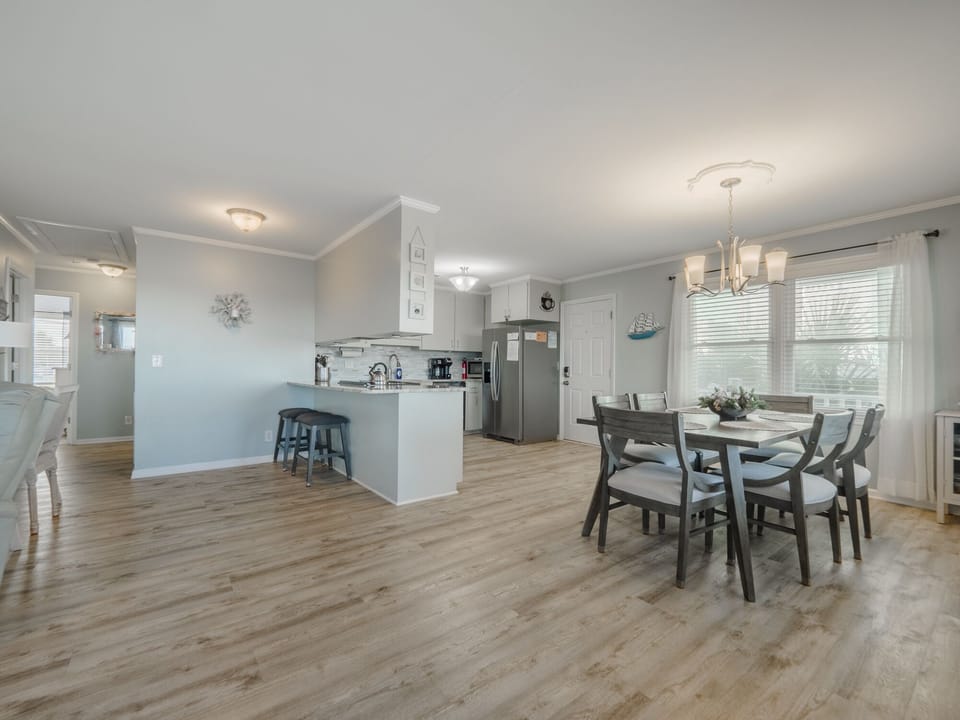Spacious and Welcoming Layoutg