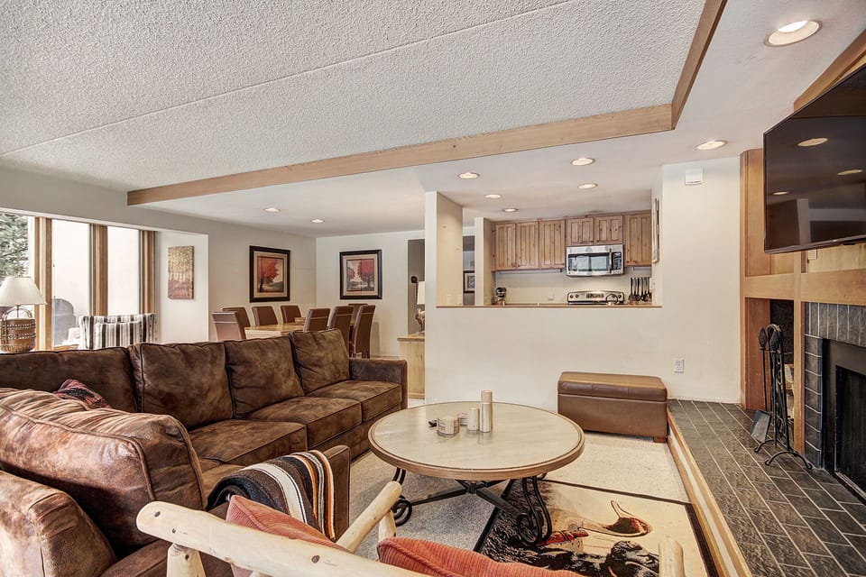 Condo, 2 Bedrooms | Living room | TV