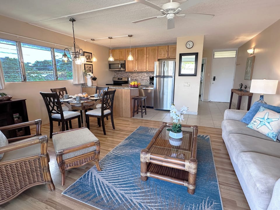 Airy vibes and aloha spirit in every corner.