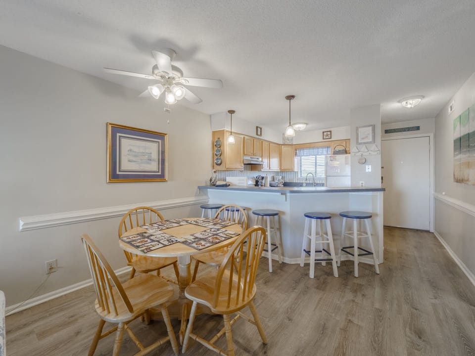 Dining & Kitchen