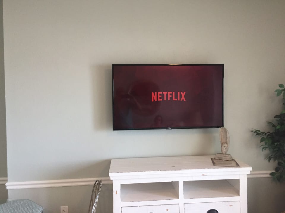 Netflix, Hulu and other services available on Roku TV
