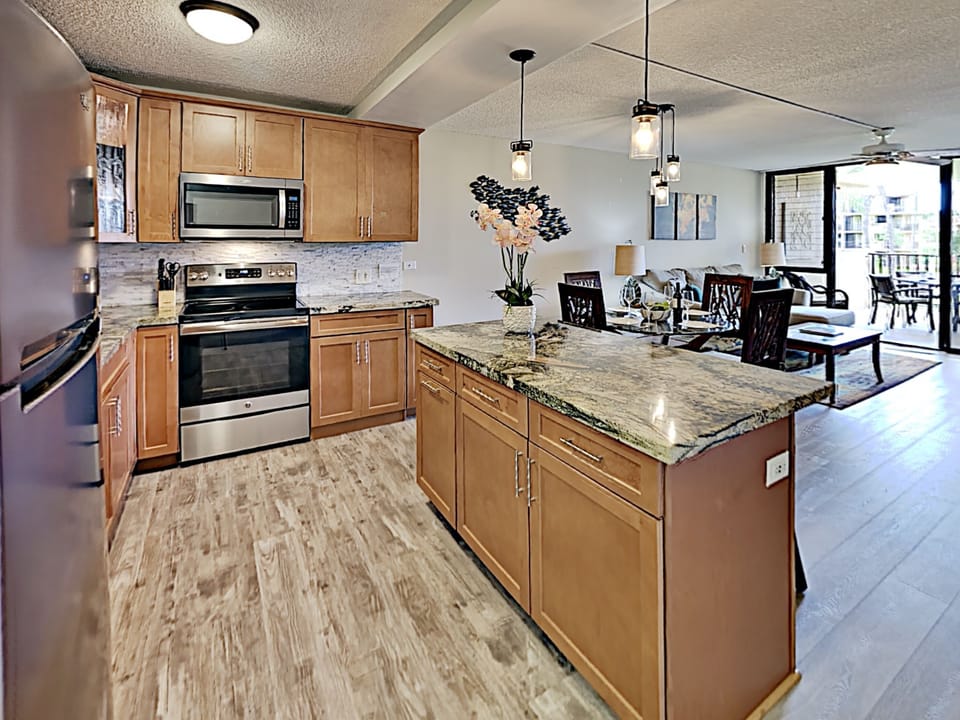 Newly updated kitchen and floors!
