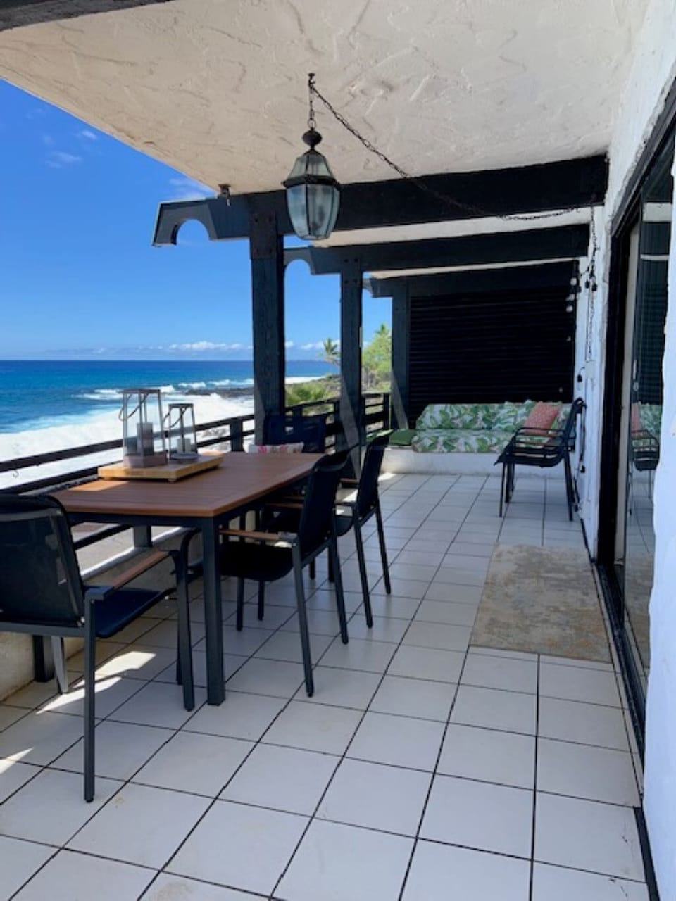 Relax on the Lanai