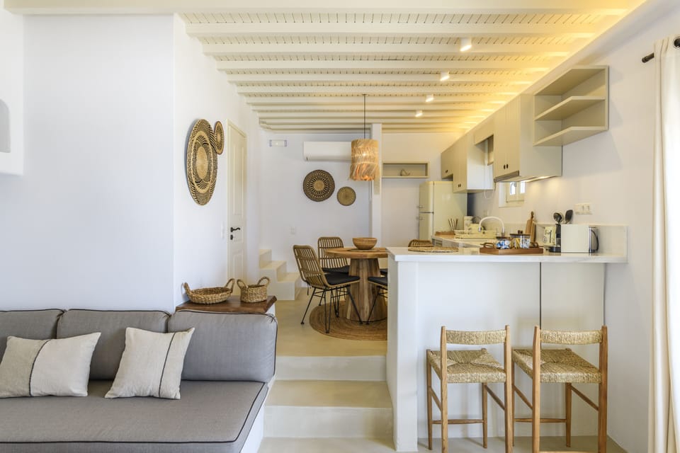 Kitchen and dining table