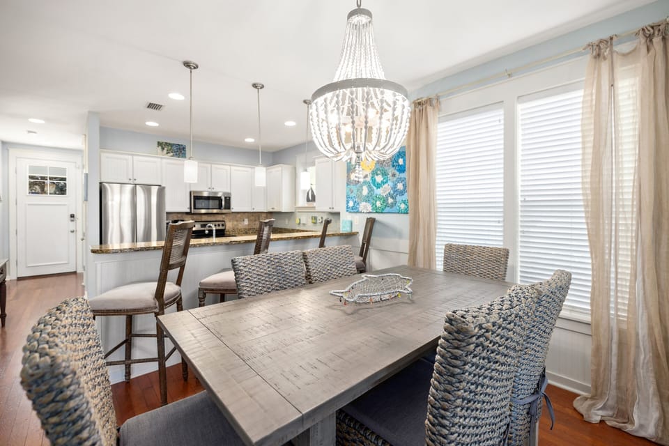 House, 4 Bedrooms | Dining