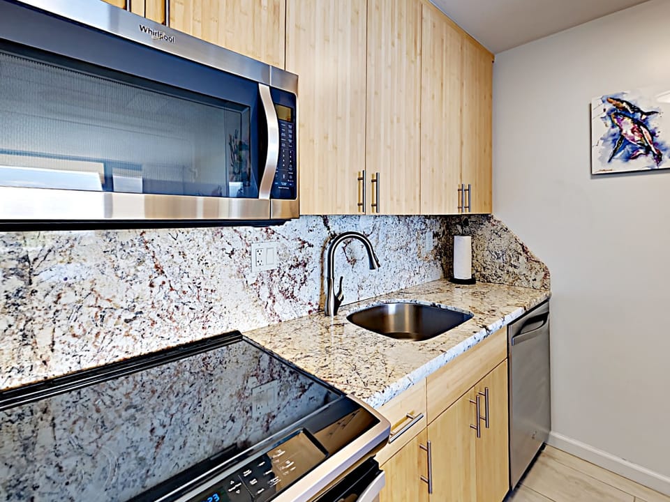 Kitchdn - Beautifully remodeled with stainless steel appliances in the kitchen