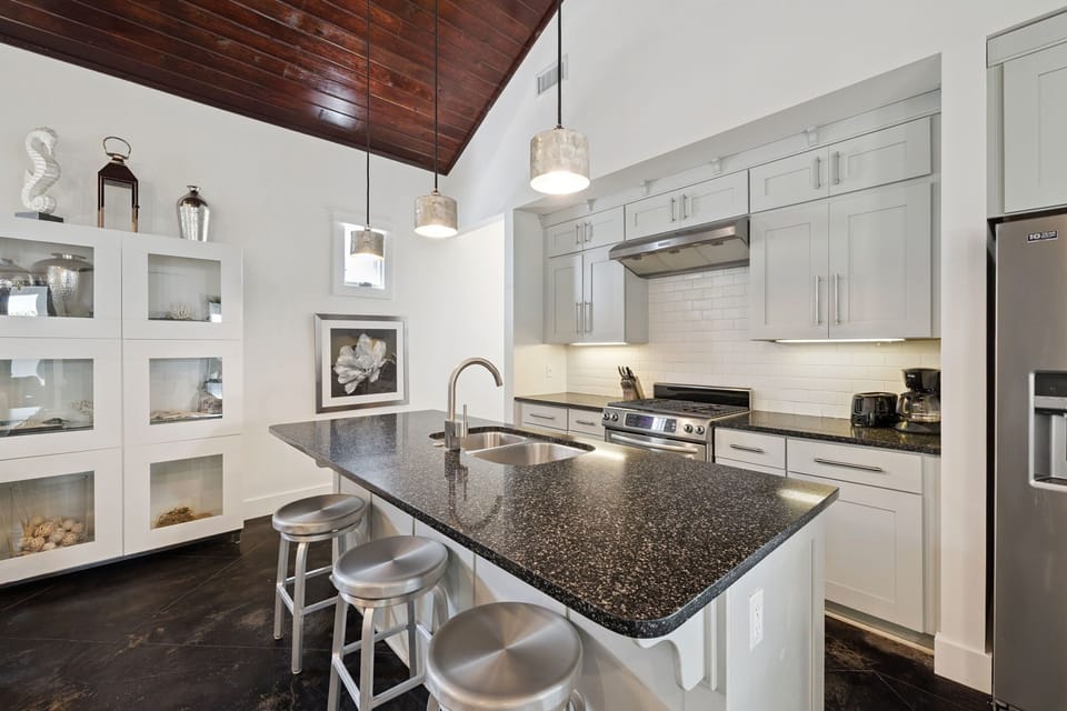 Fully Equipped Chef's Kitchen