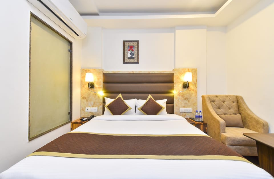 Deluxe Room | In-room safe, soundproofing, iron/ironing board, free WiFi
