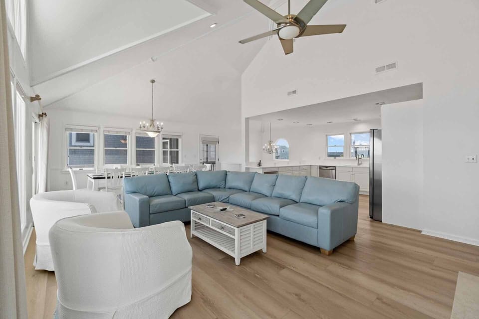 Surf-or-Sound-Realty-81-Indulgence-Great-Room-2