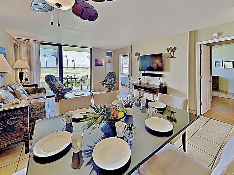 Cozy and bright dining room