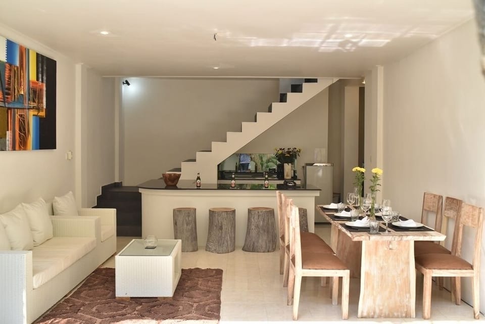 Kitchen, Lounge is open area